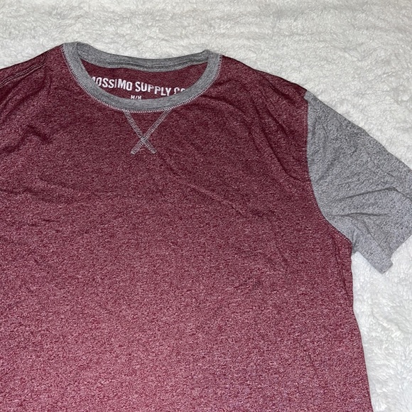 Mossimo supply tee - Picture 2 of 3